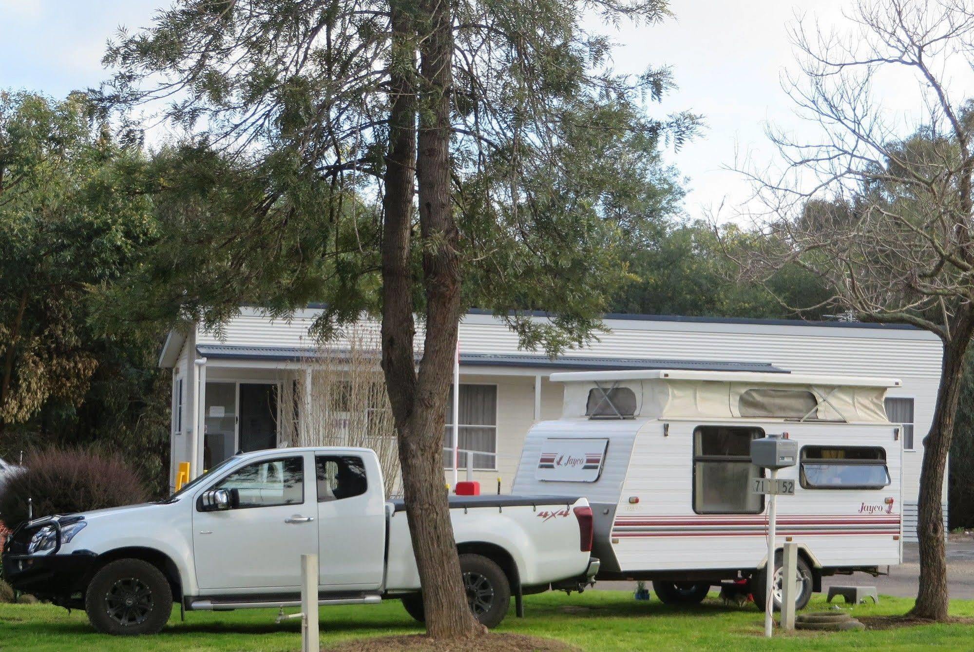Yea Riverside Caravan Park Zewnętrze zdjęcie